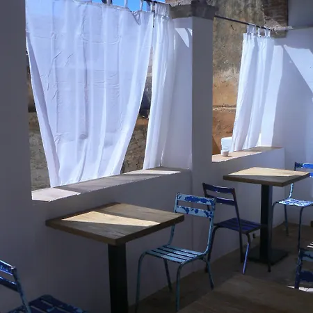 Ξενοδοχείο Bypillow Cluc 2*